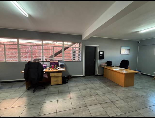 168M² OFFICE TO LET IN BRACKENFELL INDUSTRIAL